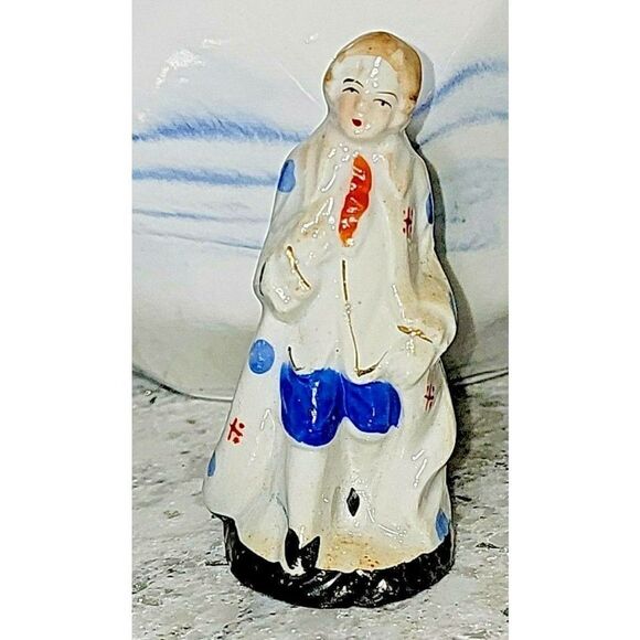 Occupied Japan Vintage Victorian Court Figurines 3"- 4" Lot of 3 Pieces. - Picture 4 of 7